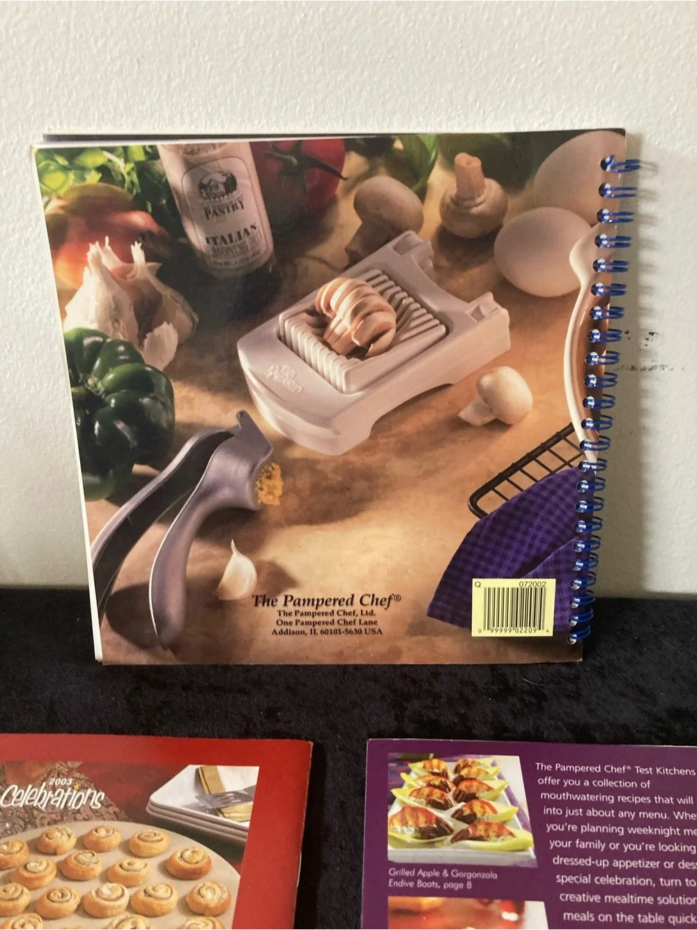 The Pampered Chef Recipe Book Set - Brown, White, Red Accents
